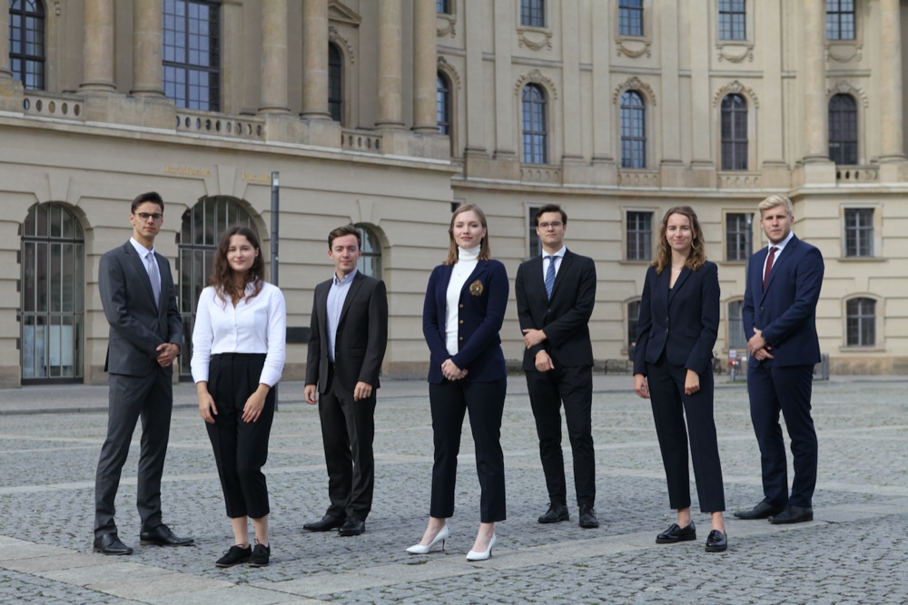 V.l.n.r.: Robin Braumann, Sara Louk Middelhoek, Lino Binggeli, Chiara Traeger, Gustav Schwenk, Nadja Rode, Maximilian Wolters